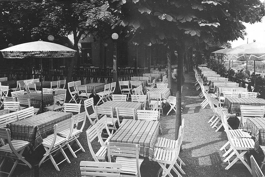 schwarz-weiß Foto des damaligen Sommergartens